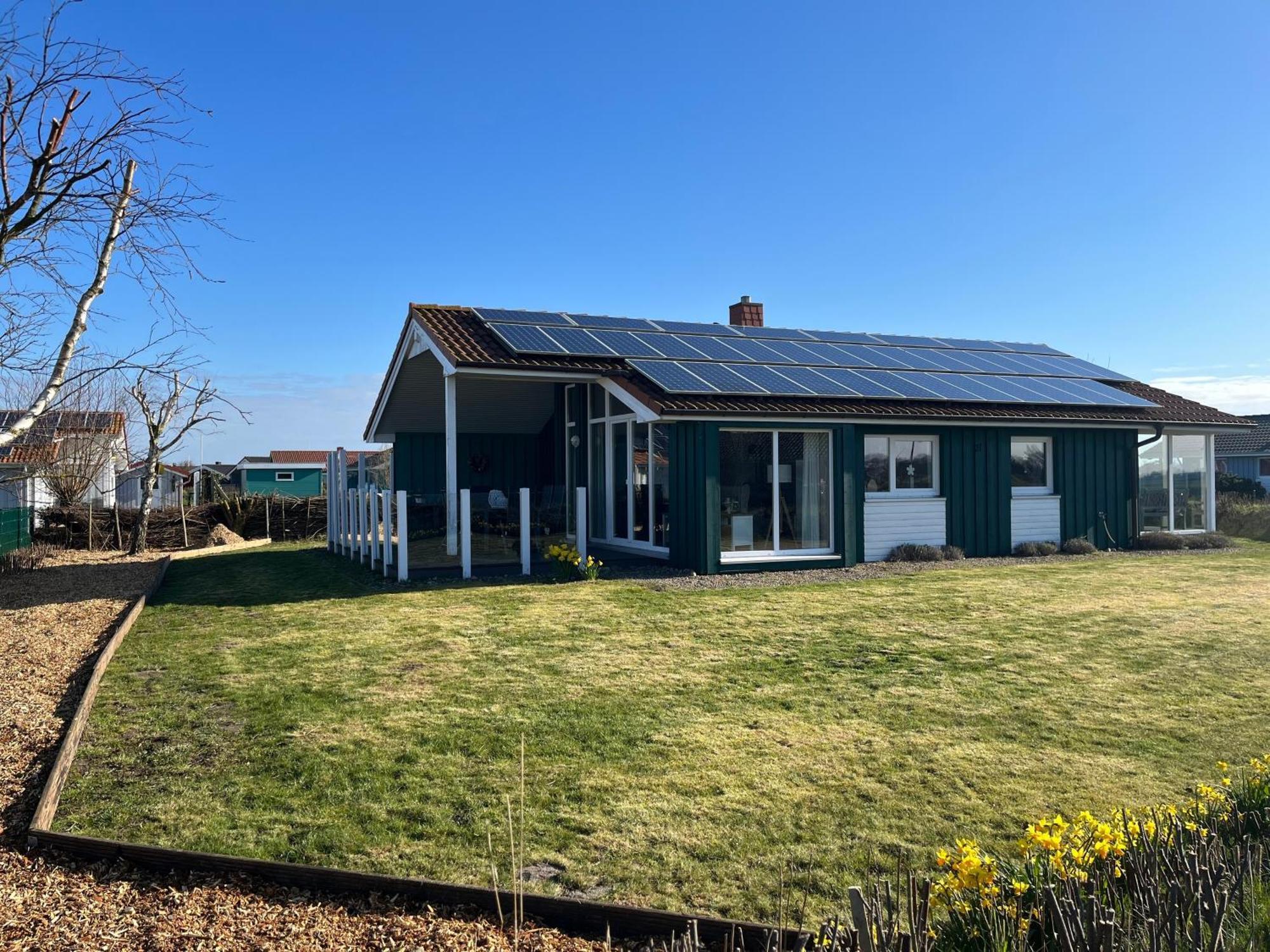 Ferienhaus "Deichglueck" Direkt An Der Nordsee Wesselburenerkoog Exterior photo